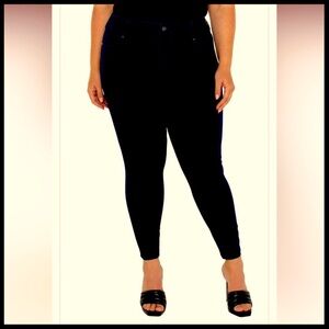 NWT Liverpool Los Angeles The Gia Glider® Pull-on Skinny Eco Jeans in Black